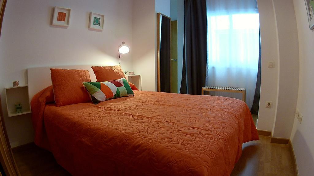 Mitjana Plaza Apartment *