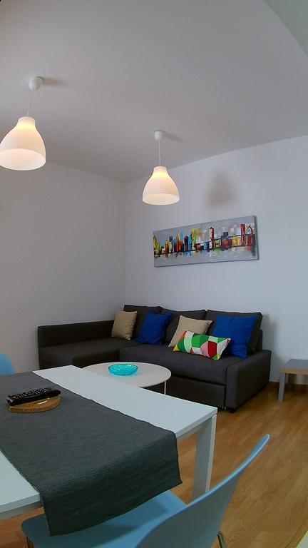 Mitjana Plaza Apartment *